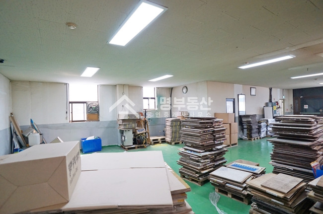 서울 성동구 성수동2가 가성비 좋은 공장형 사무실, 리프트, 연층 임대도 가능 월세 매물번호 10350 사진 4