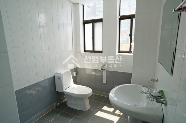 서울 성동구 성수동2가 가성비 좋은 공장형 사무실, 리프트, 연층 임대도 가능 월세 매물번호 10350 사진 11