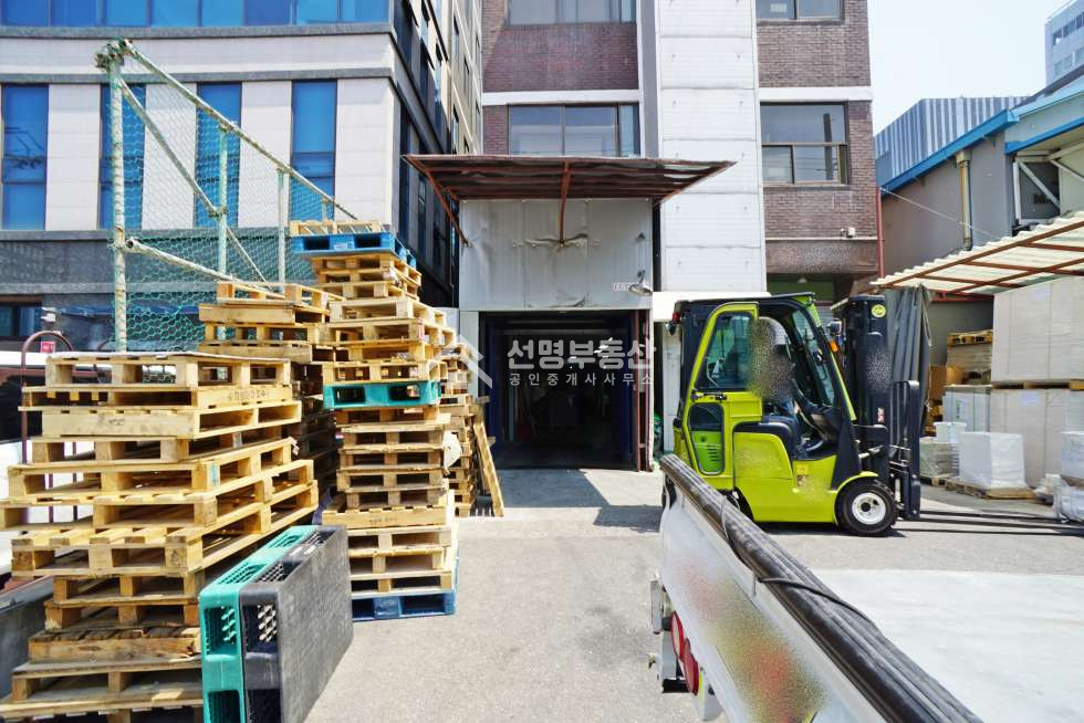 서울 성동구 성수동2가 가성비 좋은 공장형 사무실, 리프트, 연층 임대도 가능 월세 매물번호 10350 사진 12