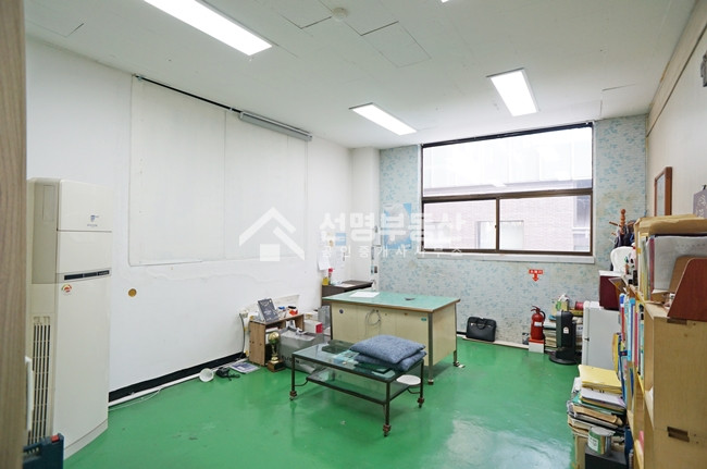 서울 성동구 성수동2가 가성비 좋은 공장형 사무실, 룸2개, 리프트, 전기증설가능 월세 매물번호 10349 사진 8