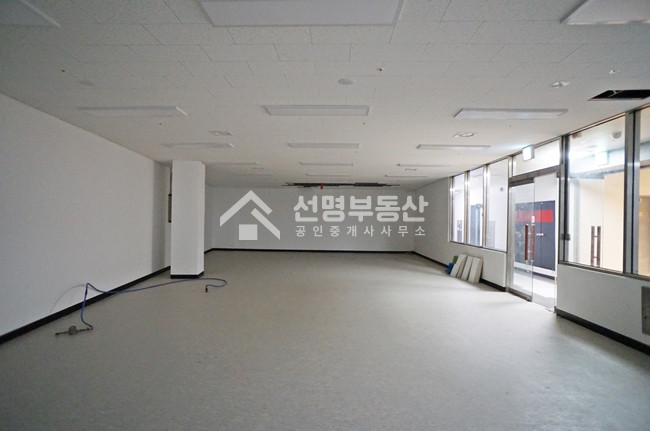 서울 성동구 성수동2가 성수역 초역세권 ㅣ 운동시설 추천ㅣ층고 2.9~4m,ㅣ 무권리 월세 매물번호 10358 사진 9