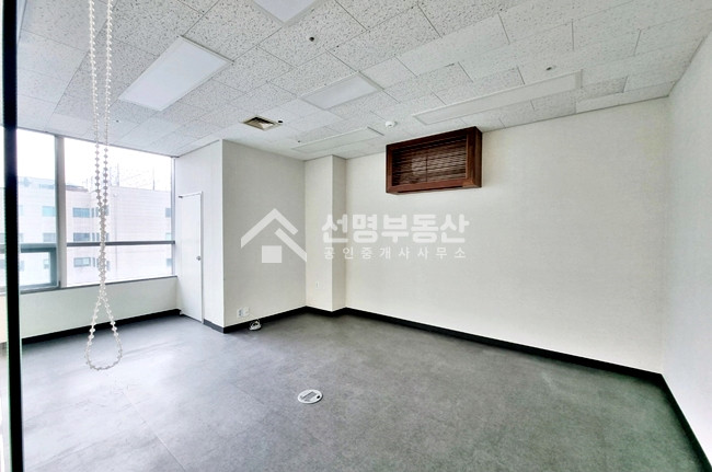 서울 성동구 성수동2가 실사용면적 43평, 빠른입주, 탕비실+룸1,주차2대 월세 매물번호 10494 사진 7