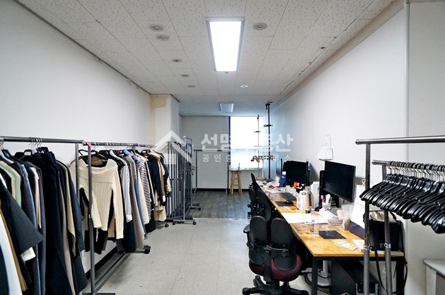 서울 성동구 성수동2가 삼환디지털벤처타워동 룸2개, 주차1대,전용 40평 ,가성비 좋은 지산 월세 매물번호 10542 사진 4