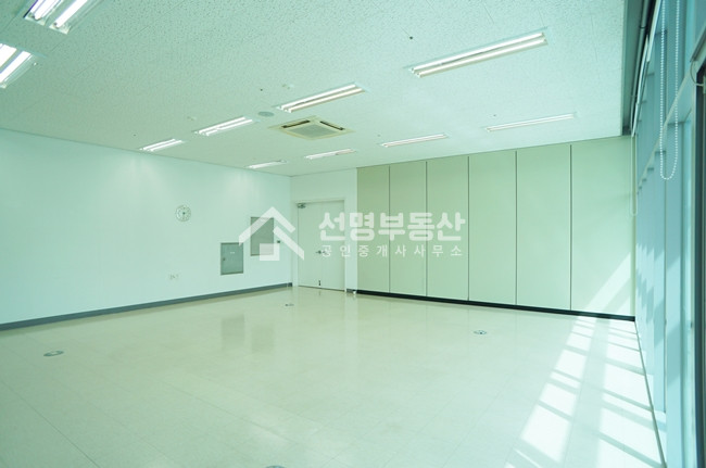 서울 성동구 성수동2가 전용19평 ㅣ 빠른입주ㅣ 뚝섬역세권ㅣ층고 2.9m 월세 매물번호 10906 사진 5