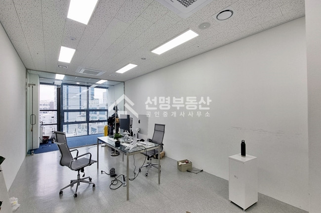 서울 성동구 성수동2가 280-6 생각공장, 빠른입주가능, 룸1,주차2 월세 매물번호 10972 사진 1