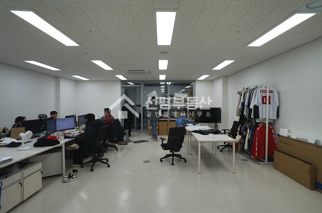 서울 성동구 성수동2가 성수SKV1CENTERI동 성수동 랜드마크 SKV1센터 1동,업주지원시설 매매 매매 매물번호 10718 사진 2