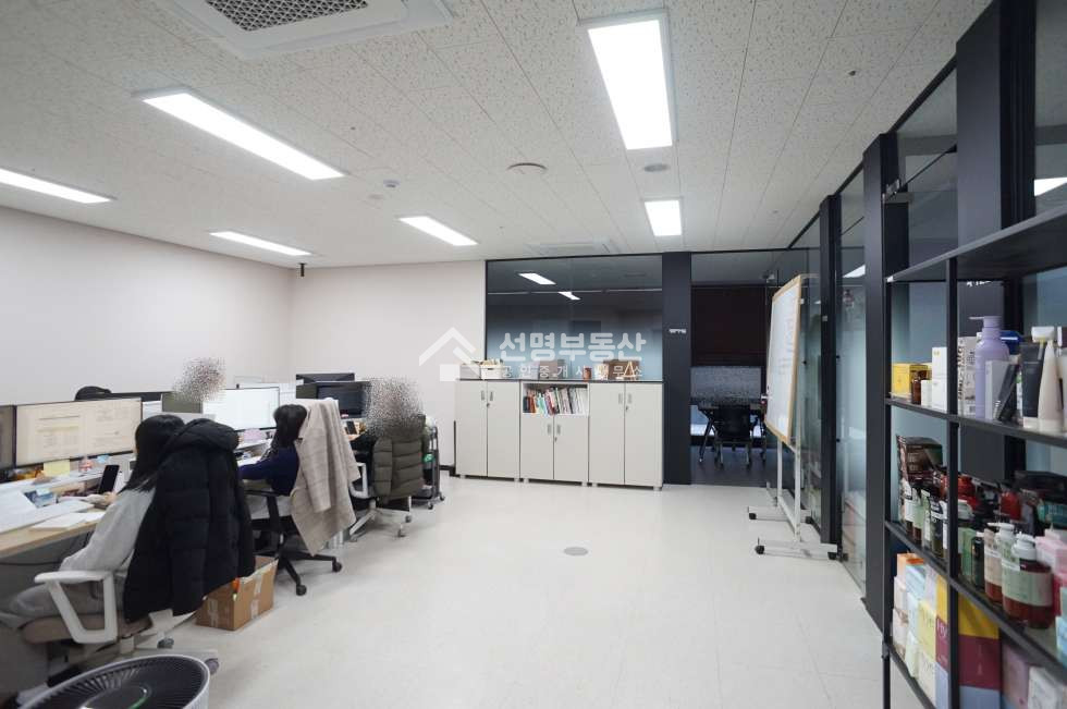 서울 성동구 성수동2가 성수SKV1CENTERI동 성수동 랜드마크 skv1센터,지원시설,룸2개 매매 매물번호 10719 사진 1