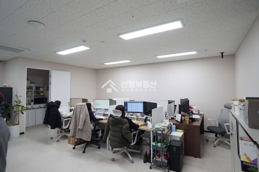 서울 성동구 성수동2가 성수SKV1CENTERI동 성수동 랜드마크 skv1센터,지원시설,룸2개 매매 매물번호 10719 사진 2