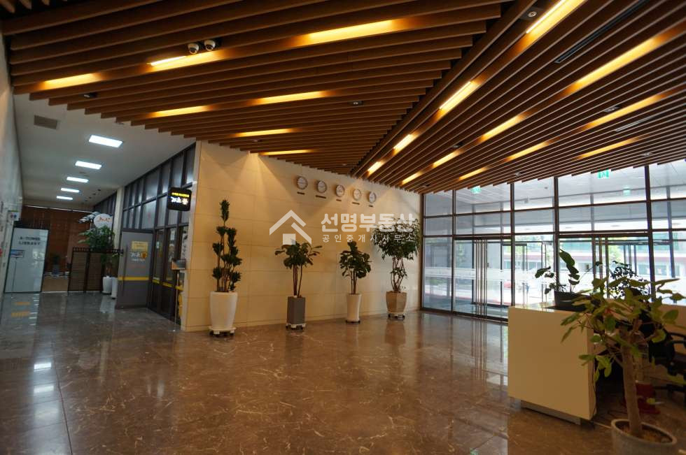 서울 성동구 성수동1가 뚝섬역 1분거리 A타워 지식산업센터 월세 매물번호 10735 사진 7