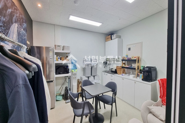 서울 성동구 성수동1가 더스페이스타워동 룸2, 탕비실, 주차2대가능, 준신축 월세 매물번호 10969 사진 6