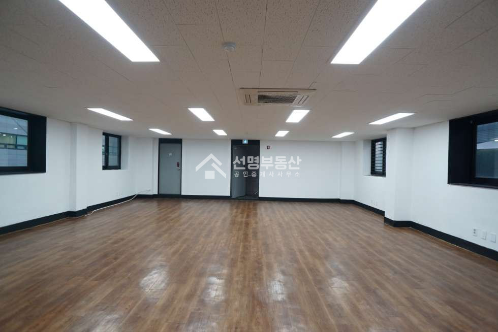 서울 성동구 성수동2가 성수역 1분, 가성비 사무실, 즉시 입주 월세 매물번호 11237 사진 4