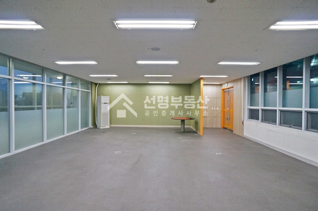 서울 성동구 성수동1가 가성비 사무실, 서울숲역 도보 3분거리 월세 매물번호 11254 사진 4