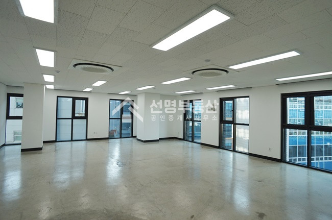 서울 성동구 성수동2가 파란빌딩,외관좋고 깨끗한 사무실 월세 매물번호 11248 사진 9