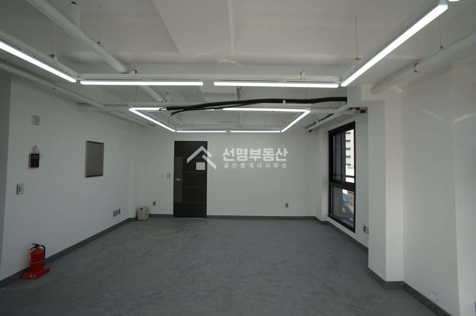 서울 성동구 성수동2가 299-16 노출형 인테리어 사무실 월세 매물번호 11404 사진 4