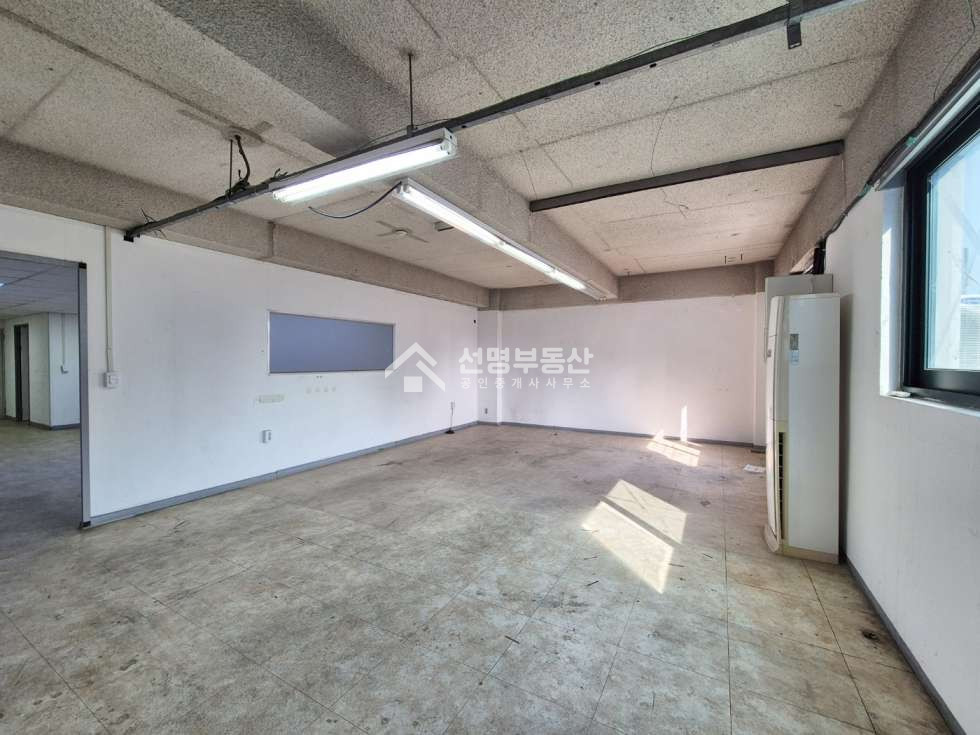 서울 성동구 성수동2가 실50 룸3개 저렴한 대형사무실 월세 매물번호 11531 사진 5