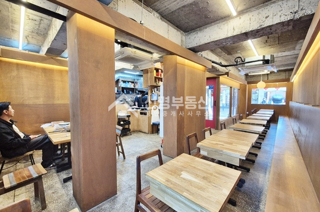 서울 성동구 성수동1가 아뜰리에길 중앙 실40평 식당임대 월세 매물번호 11603 사진 7