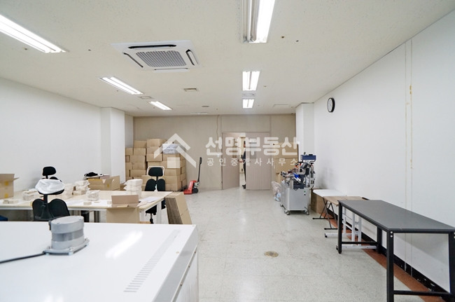 서울 성동구 성수동2가 에이스성수타워1동 최저가 급매 지산, 실평 30평, 평당 1300만원, 제조업추천 매매 매물번호 11077 사진 3