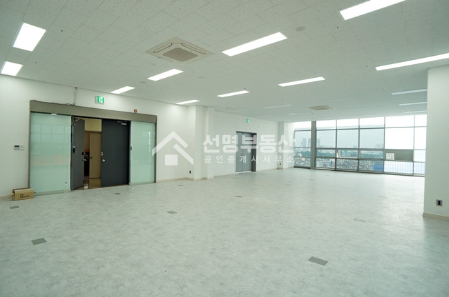 서울 성동구 성수동2가 성수아크밸리동 실 50평 뻥뷰 ,높은층고4.2m 월세 매물번호 11529 사진 3