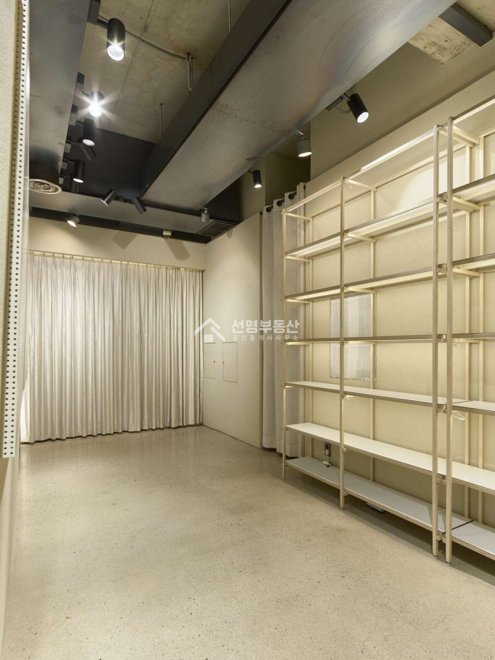 서울 성동구 성수동2가 성수역 3번출구 바로앞 팝업상가 월세 매물번호 11555 사진 7