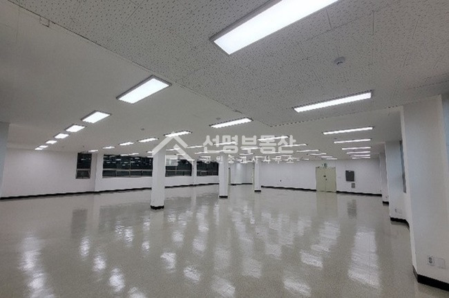 서울 성동구 성수동2가 실사용 약120 가성비최고 화물엘베O 월세 매물번호 11742 사진 3