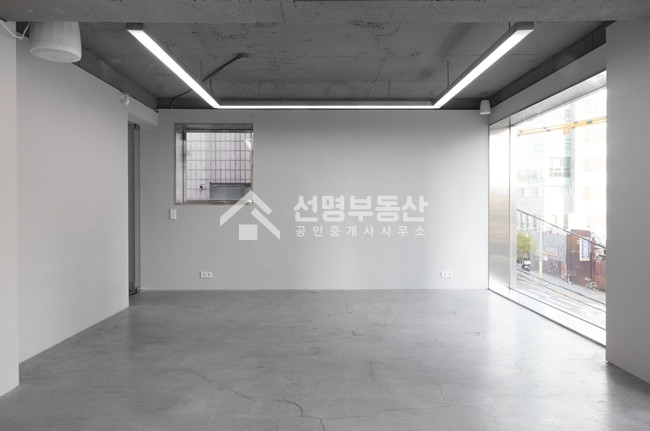서울 성동구 성수동1가 사무실겸 상가, 통임대 연면적 약 65평 월세 매물번호 11879 사진 3
