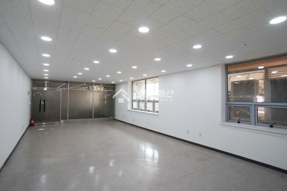 서울 성동구 성수동2가 279-50 실 18평, 저렴한 사무실, 접근성 용이 월세 매물번호 11029 사진 4