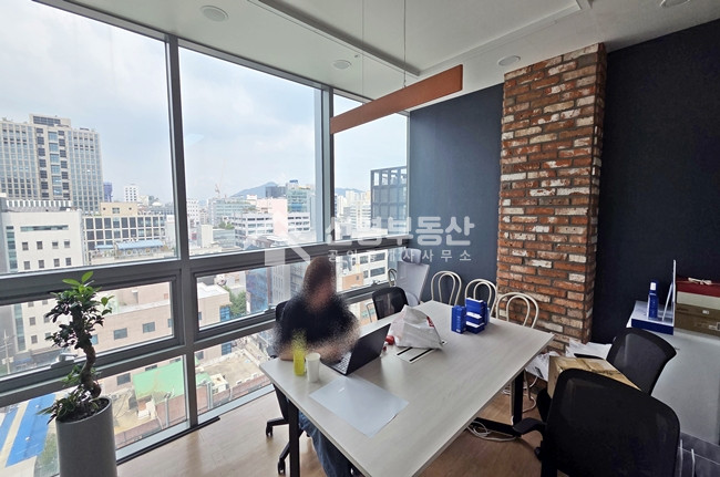 서울 성동구 성수동2가 실사용 55평,고층뷰, 연무장길, 인테리어,원복X 매매 매물번호 11810 사진 7