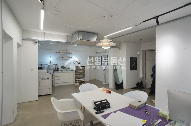 서울 성동구 성수동1가 아뜰리에길 룸3개 화이트 노출형 인테리어 월세 매물번호 11444 사진 3