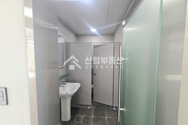 서울 성동구 성수동2가 전용27 카페거리이면 신축 첫입주 단독층사용 월세 매물번호 11944 사진 7