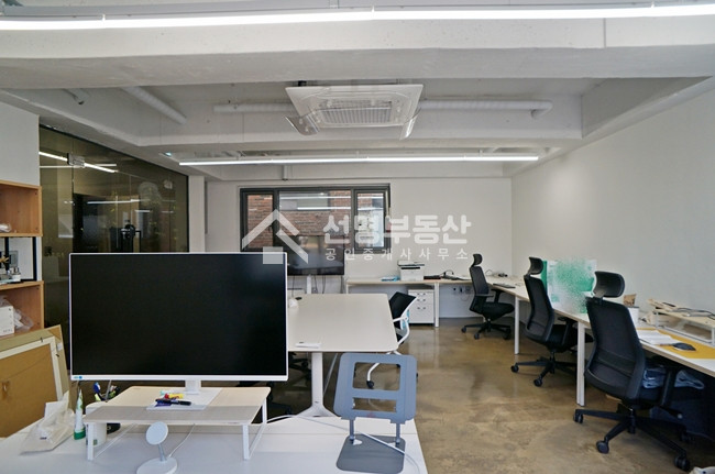 서울 성동구 성수동1가 신축, 중랑천뷰, 빠른입주, 연층임대가능 월세 매물번호 10483 사진 4