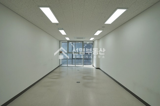 서울 성동구 성수동2가 성수SKV1CENTERI동 skv1센터, 실입주 가능, 공실상태, 평당 2100만원 매매 매물번호 11207 사진 2