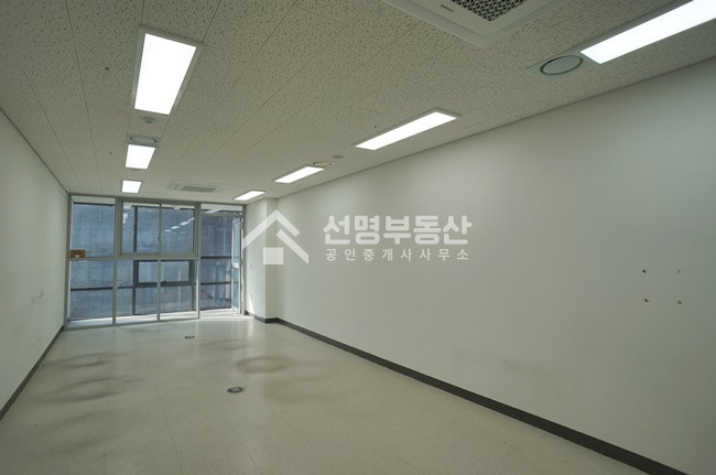 서울 성동구 성수동2가 성수SKV1CENTERI동 skv1센터, 실입주 가능, 공실상태, 평당 2100만원 매매 매물번호 11207 사진 3