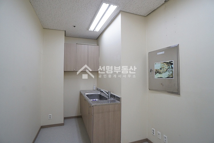 서울 성동구 성수동1가 60평 ㅣ주차2대ㅣ단독층 월세 매물번호 10068 사진 8