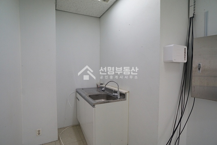 서울 성동구 성수동1가 60평 ㅣ주차2대ㅣ단독층 ㅣ 중랑천뷰 월세 매물번호 10193 사진 5