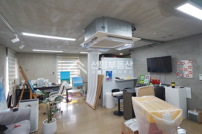 서울 성동구 성수동1가 노출형 인테리어 디자인 건물내외관 월세 매물번호 10842 사진 3