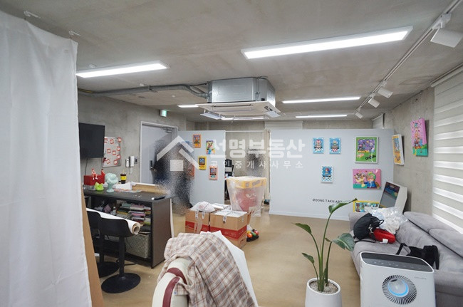 서울 성동구 성수동1가 노출형 인테리어 디자인 건물내외관 월세 매물번호 10842 사진 4
