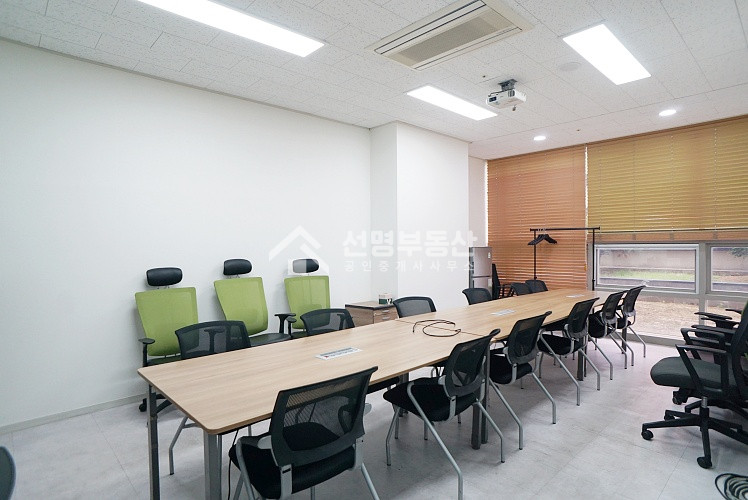 서울 성동구 성수동2가 룸4, 연무장길 지산, 빠른입주,옥상정원 월세 매물번호 12235 사진 3