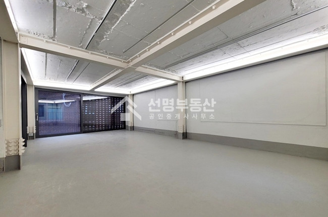 서울 성동구 성수동1가 리모델링 완료,즉시입주, 통임대 가능, 층별임대 가능 월세 매물번호 11698 사진 2