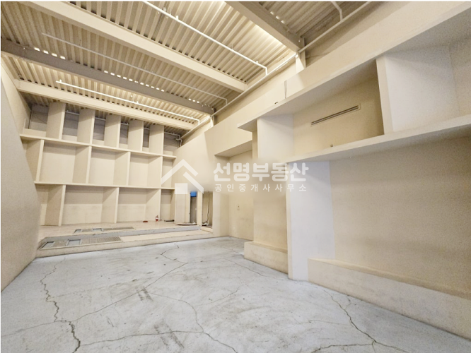 서울 성동구 성수동2가 연무장 단독, 실 100평, 무권리 , 층고 7m 월세 매물번호 12287 사진 4