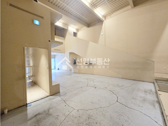 서울 성동구 성수동2가 연무장 단독, 실 100평, 무권리 , 층고 7m 월세 매물번호 12287 사진 5