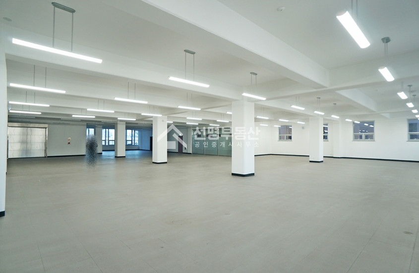 서울 성동구 성수동2가 전용 175평, 단독층, 주차3대, 호실내화물엘베 월세 매물번호 10677 사진 6