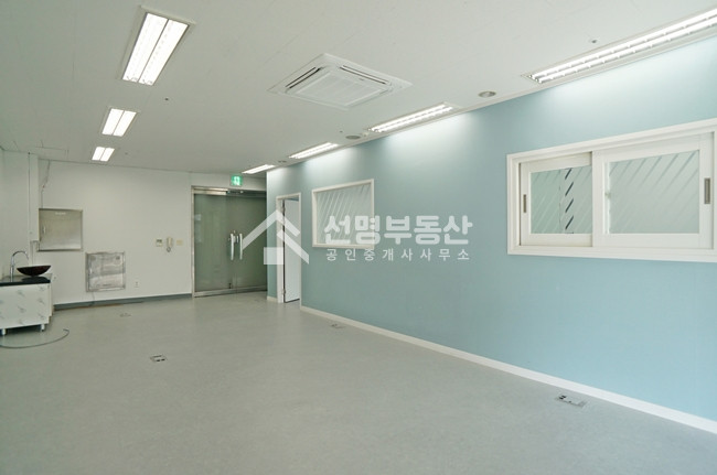 서울 성동구 성수동2가 성수아크밸리동 룸 인테리어, 근생사무실, 원복없음 월세 매물번호 11816 사진 3