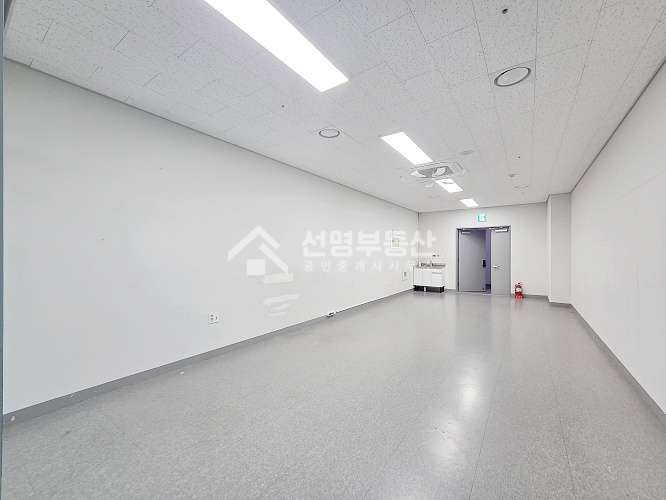 서울 성동구 성수동1가 고층뷰, 남향, 즉시입주 월세 매물번호 12342 사진 4