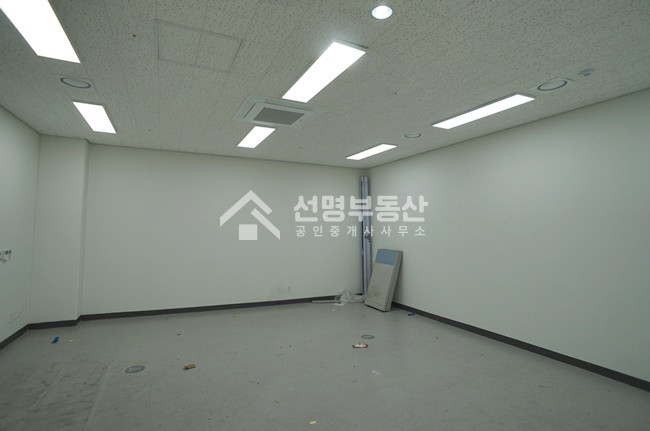 서울 성동구 성수동2가 생각공장 지하 창고형 사무실 임대 월세 매물번호 10261 사진 4