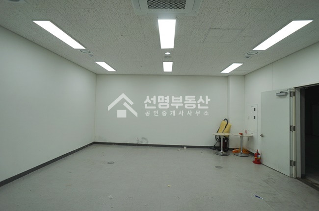 서울 성동구 성수동2가 생각공장 지하 창고형 사무실 임대 월세 매물번호 10261 사진 7