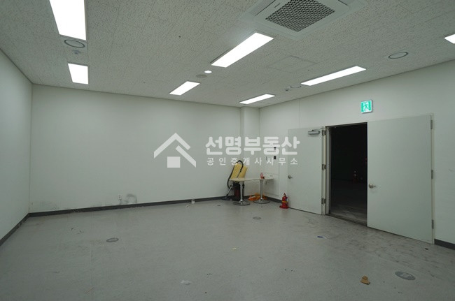 서울 성동구 성수동2가 생각공장 지하 창고형 사무실 임대 월세 매물번호 10261 사진 8